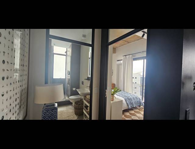 1 BEDROOM APARTMENT FOR SALE IN SANDOWN